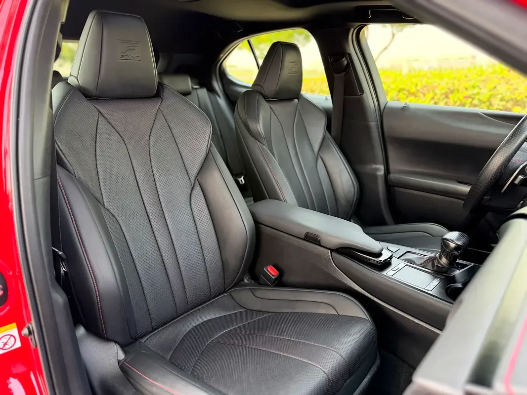 Lexus UX 200 CVT (150 hp) - 14