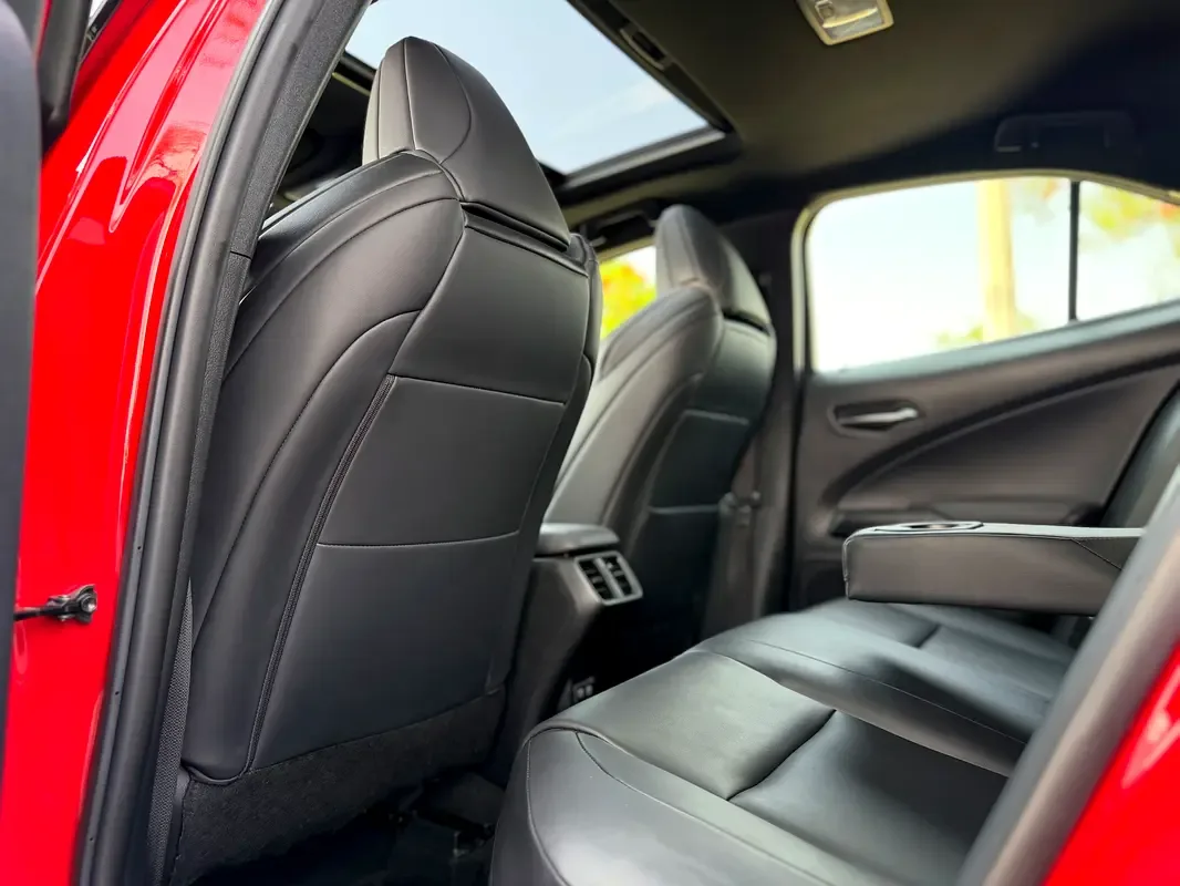 Lexus UX 200 CVT (150 hp) - 16