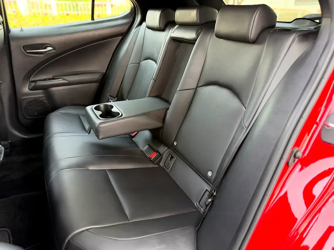 Lexus UX 200 CVT (150 hp) - 15