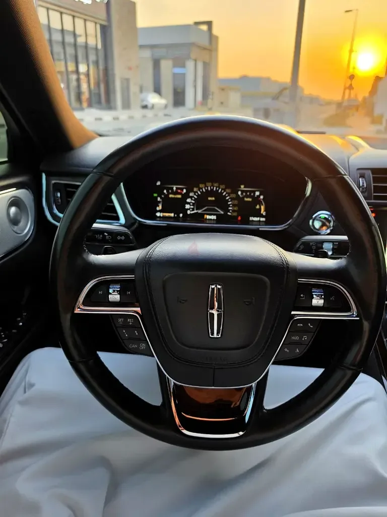 Lincoln Continental 3.0 AT 4WD (400 حصان) - 3