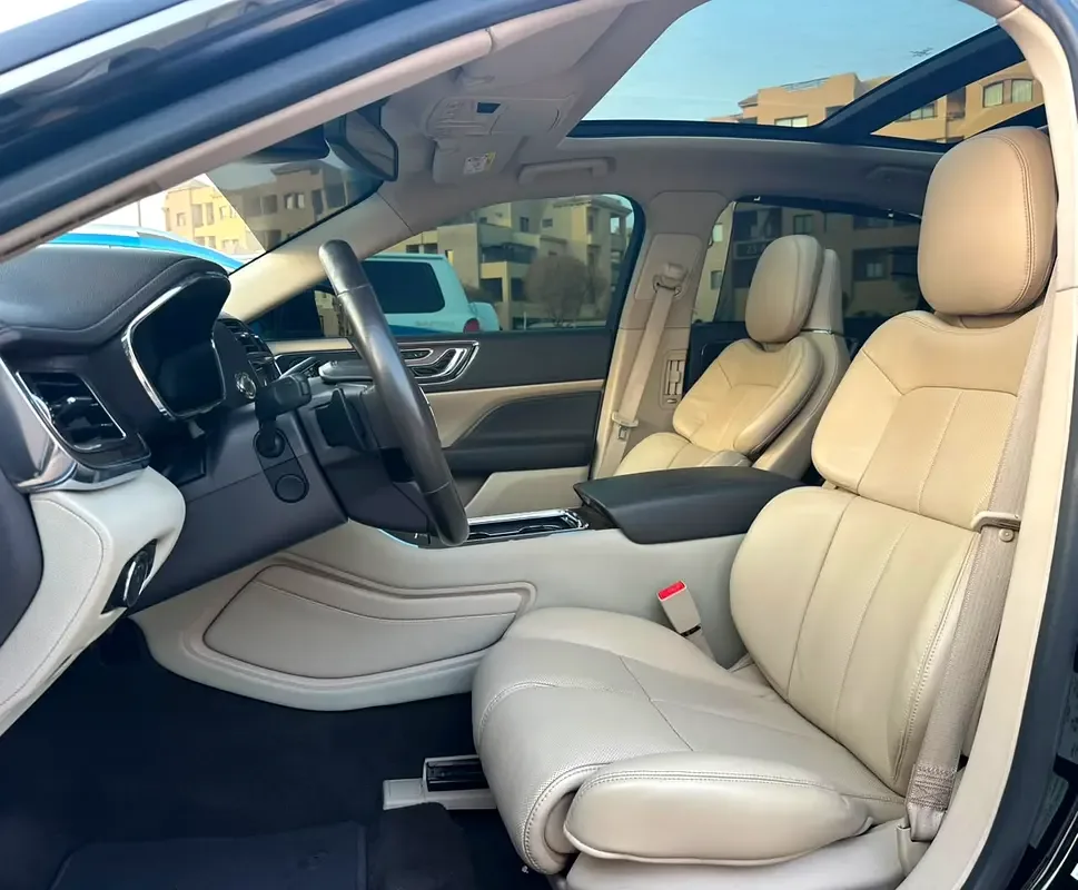 Lincoln Continental 3.0 AT AWD (378 hp) - 12