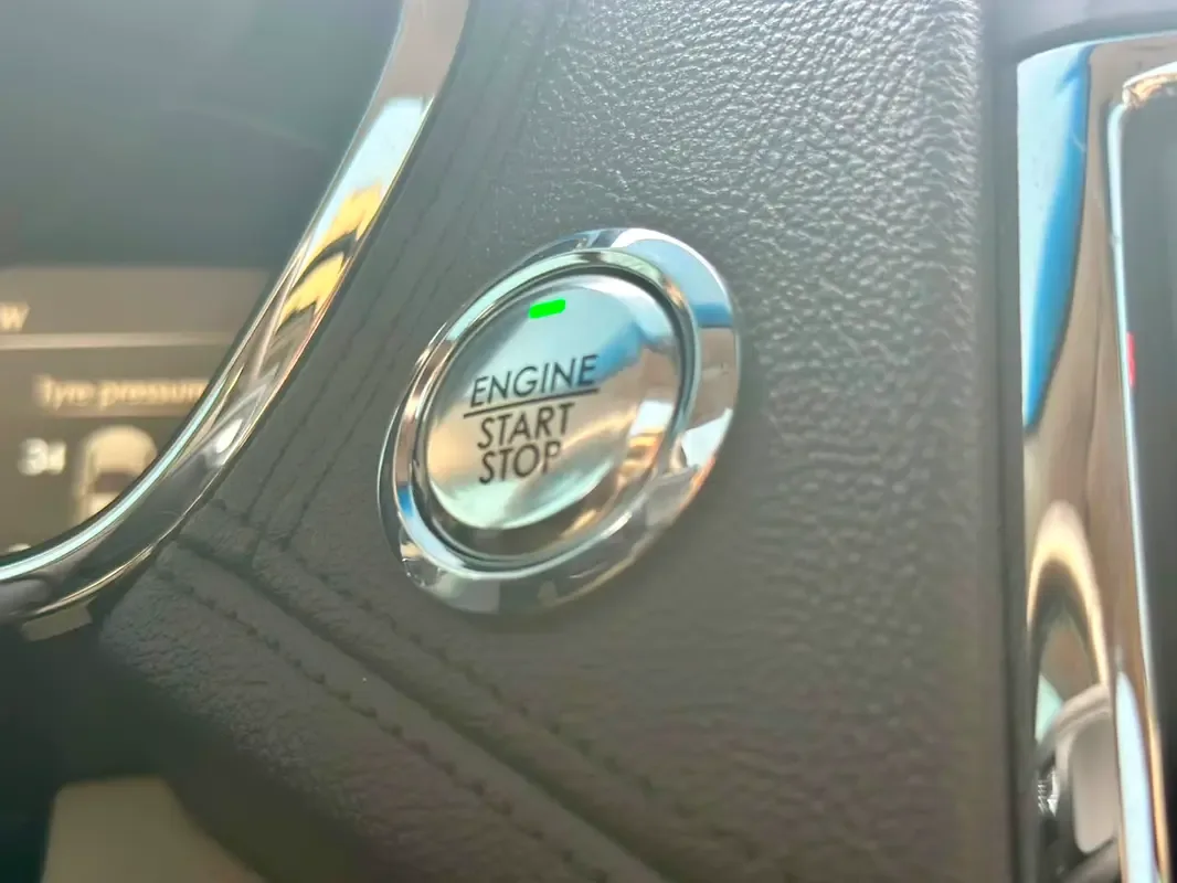 Lincoln Continental 3.0 AT AWD (378 hp) - 15