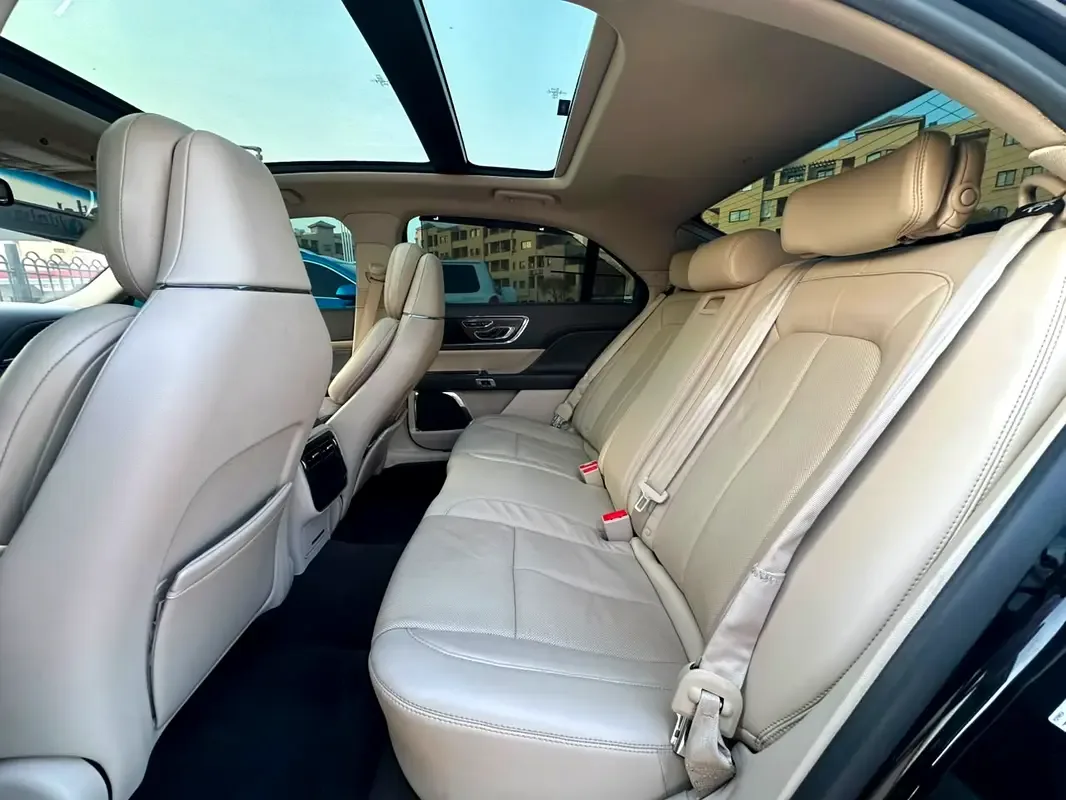 Lincoln Continental 3.0 AT AWD (378 hp) - 14