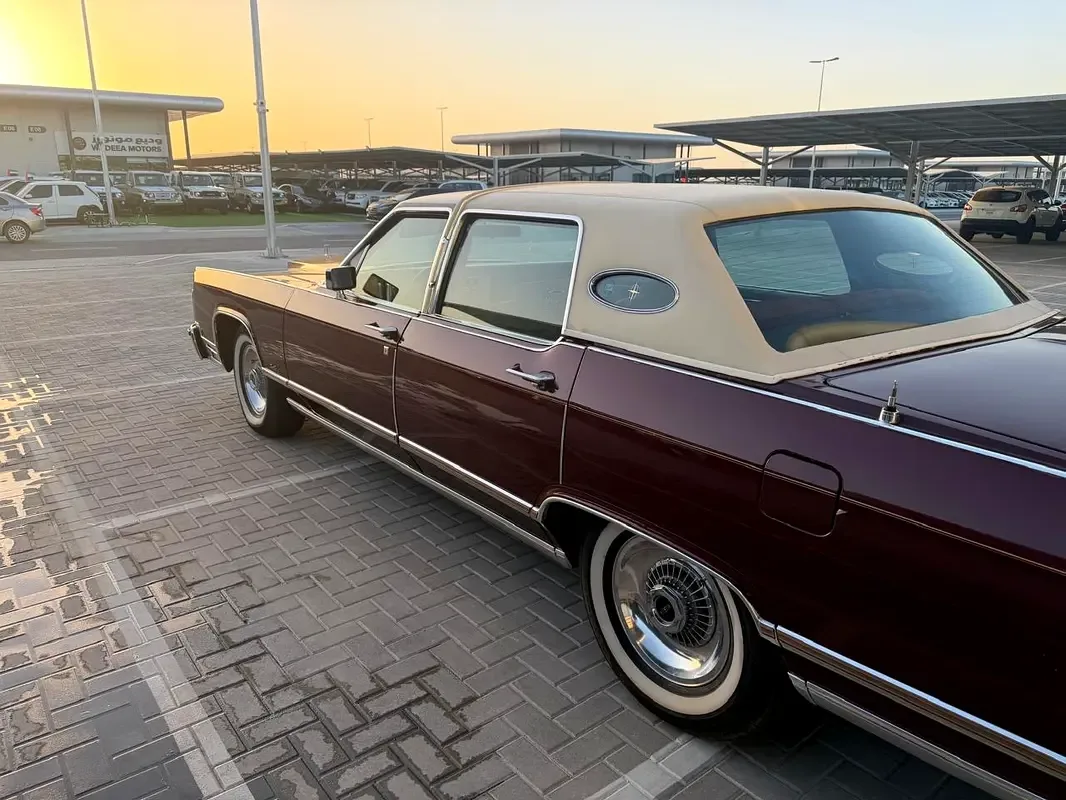 Lincoln Continental 7.5 AT (202 حصان) - 4