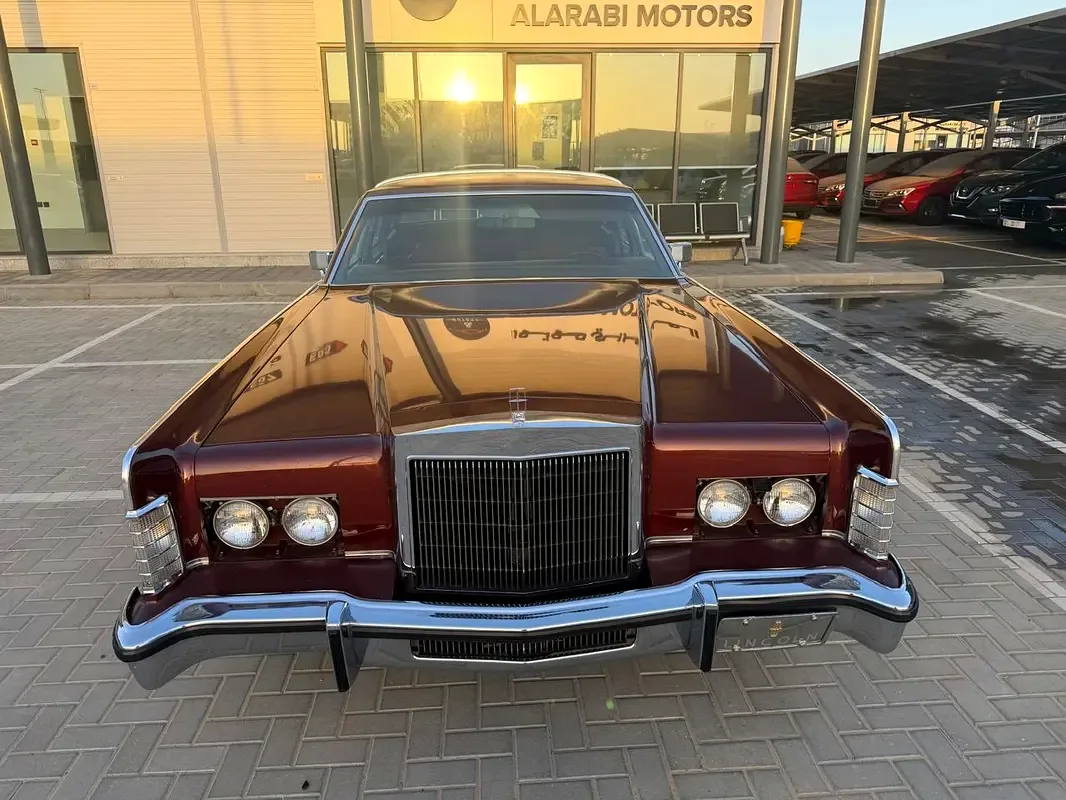 Lincoln Continental 7.5 AT (202 حصان) - 8