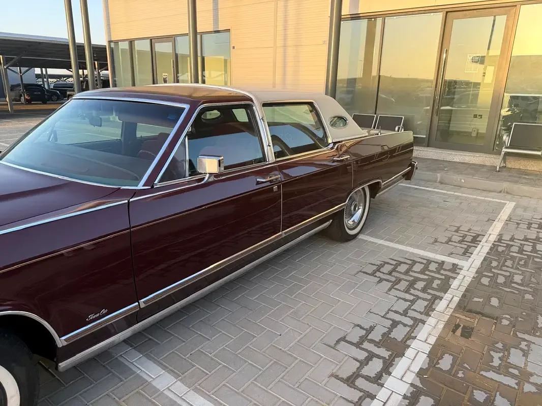 Lincoln Continental 7.5 AT (202 حصان) - 6