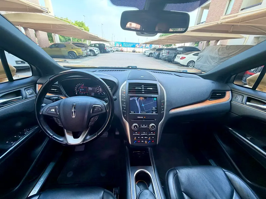 Lincoln MKC 2.3 AT 4WD (285 حصان) - 11