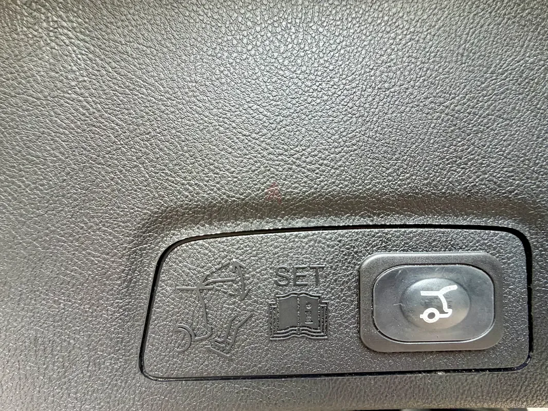 Lincoln MKC 2.3 AT 4WD (285 حصان) - 15