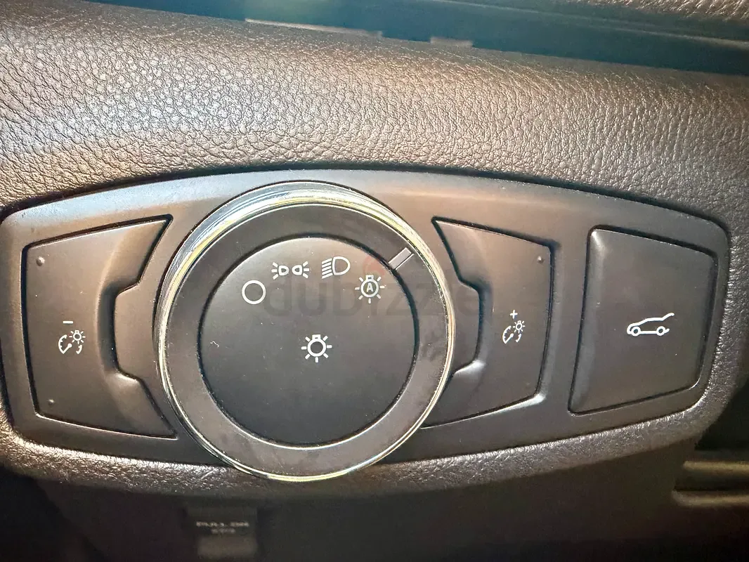 Lincoln MKC 2.3 AT 4WD (285 حصان) - 19