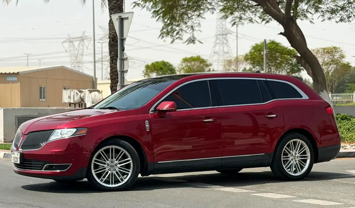 Lincoln MKT 3.5 AT (370 hp)