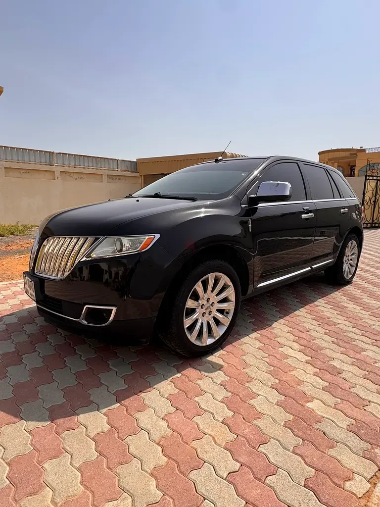 Lincoln MKX 3.7 AT 4WD (300 hp)
