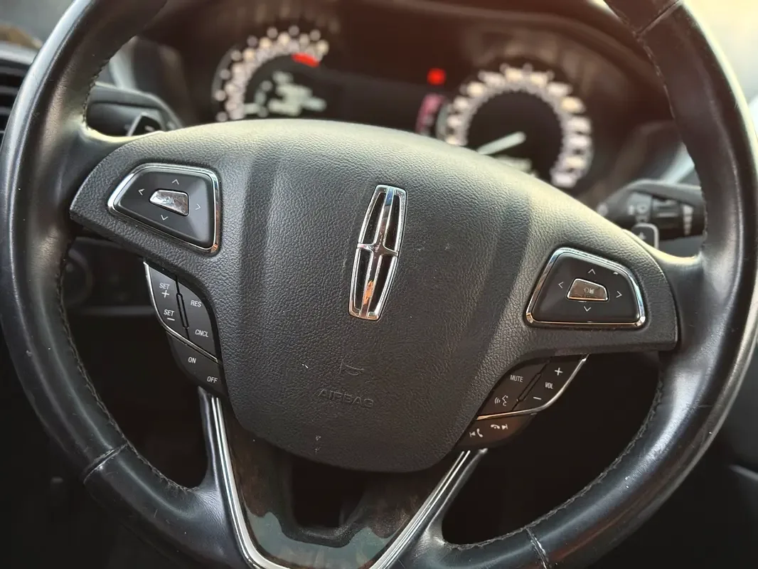 Lincoln MKZ 2.0 AT (249 hp) - 10