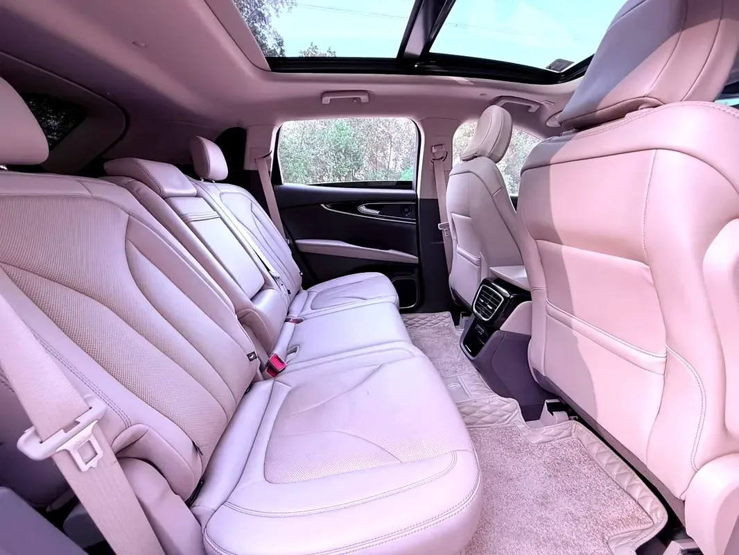Lincoln Nautilus 2.0 AT 4WD (250 حصان) - 15