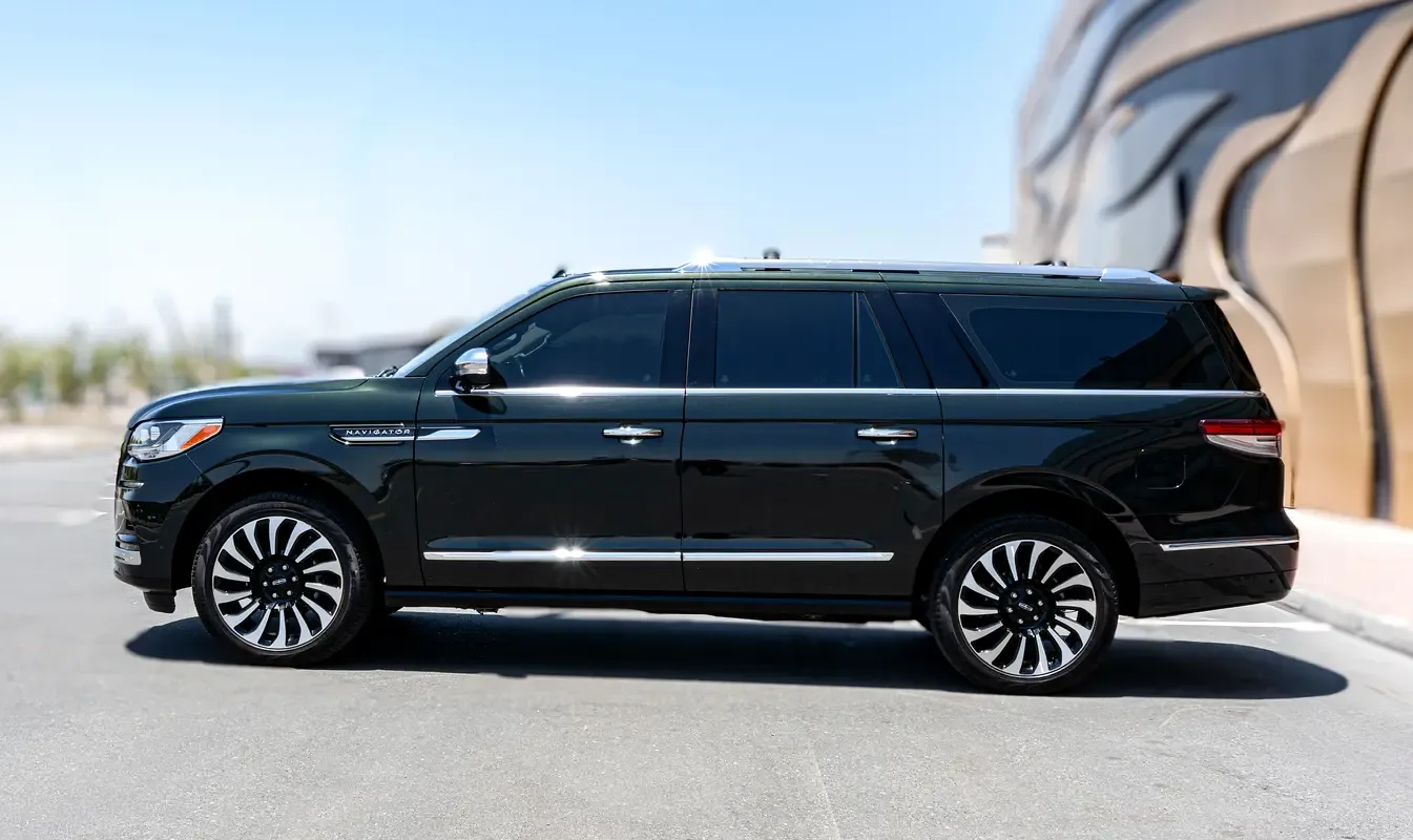Lincoln Navigator 3.5 AT AWD (440 حصان) - 8
