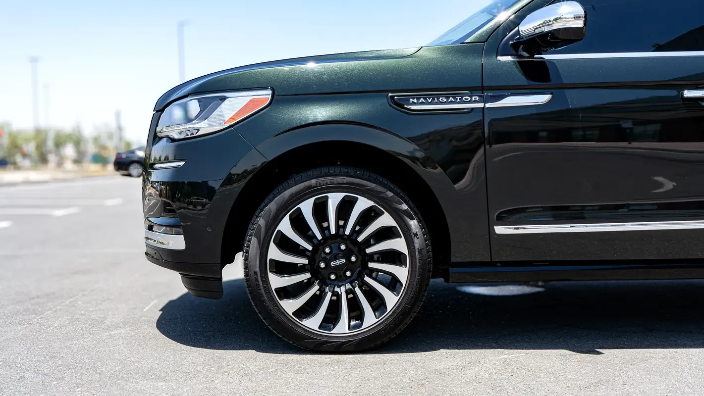 Lincoln Navigator 3.5 AT AWD (440 حصان) - 9