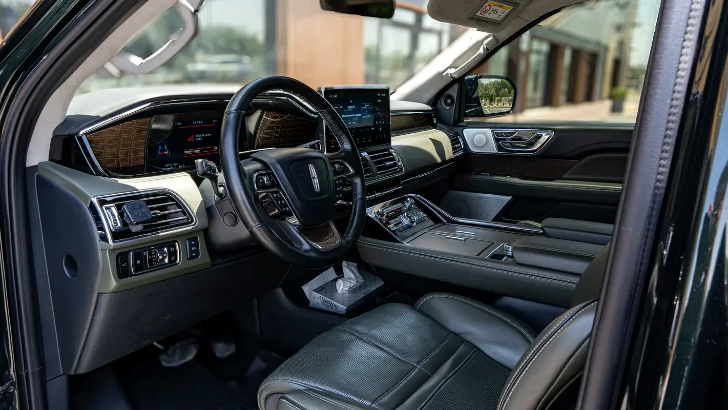Lincoln Navigator 3.5 AT AWD (440 حصان) - 12