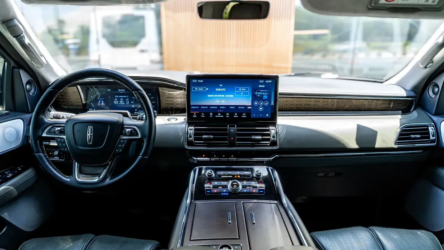 Lincoln Navigator 3.5 AT AWD (440 حصان) - 14