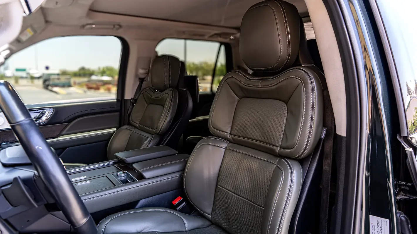 Lincoln Navigator 3.5 AT AWD (440 حصان) - 13