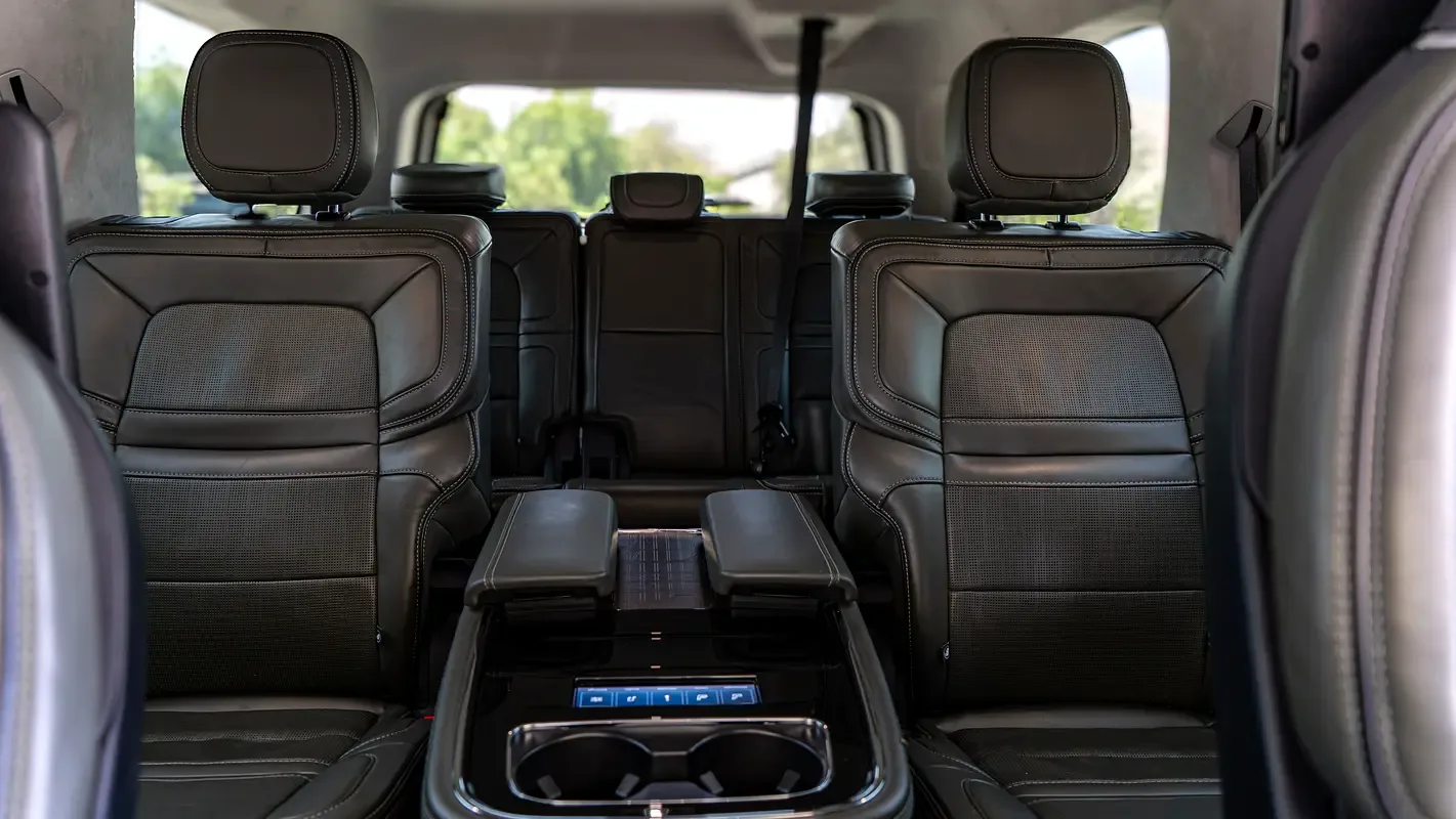 Lincoln Navigator 3.5 AT AWD (440 حصان) - 17
