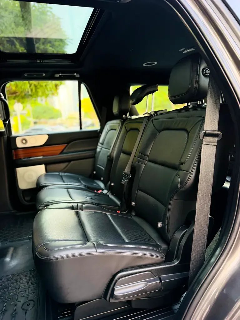 Lincoln Navigator 3.5 AT AWD (456 حصان) - 11