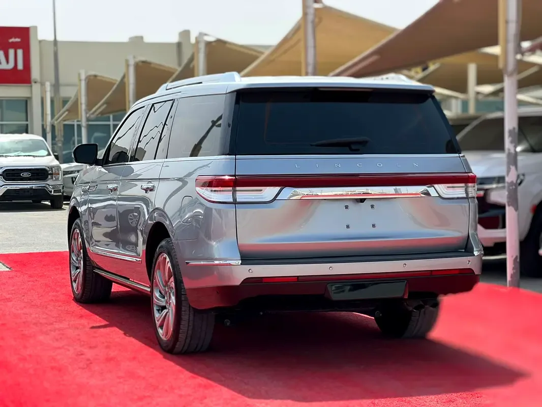 Lincoln Navigator 3.5 AT RWD (440 حصان) - 4