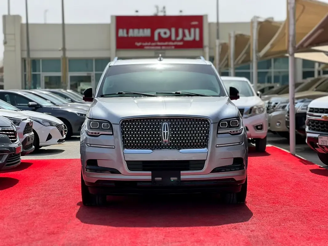 Lincoln Navigator 3.5 AT RWD (440 حصان) - 2