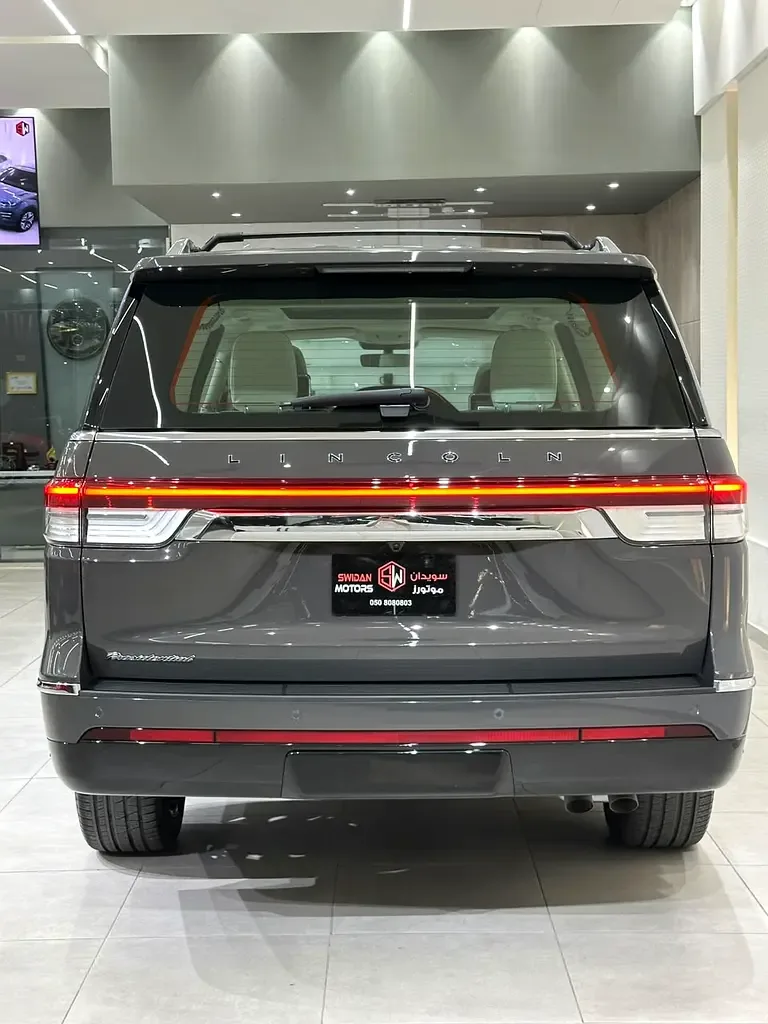 Lincoln Navigator 3.5 AT RWD (440 hp) - 5