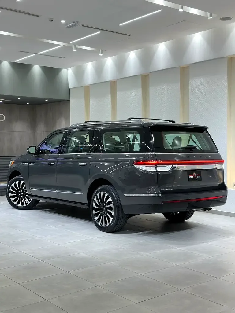 Lincoln Navigator 3.5 AT RWD (440 hp) - 6