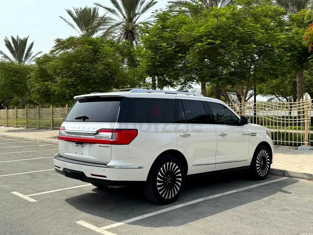 Lincoln Navigator 3.5 AT RWD (440 حصان) - 4