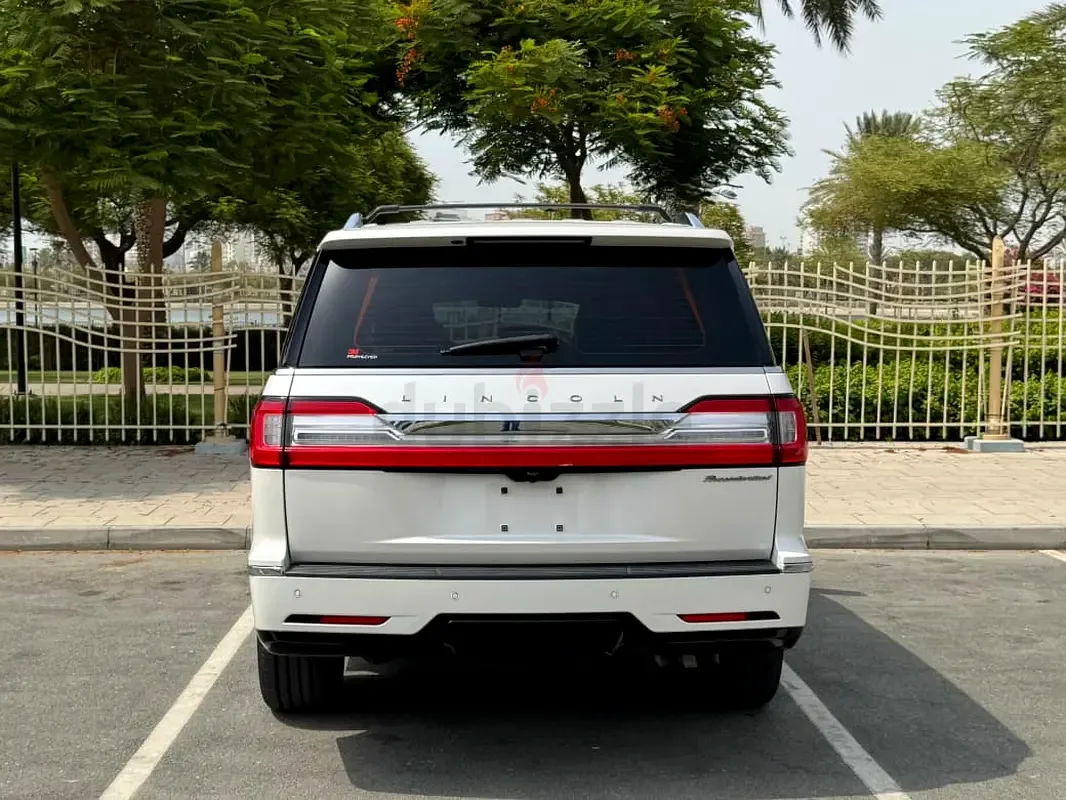 Lincoln Navigator 3.5 AT RWD (440 حصان) - 7