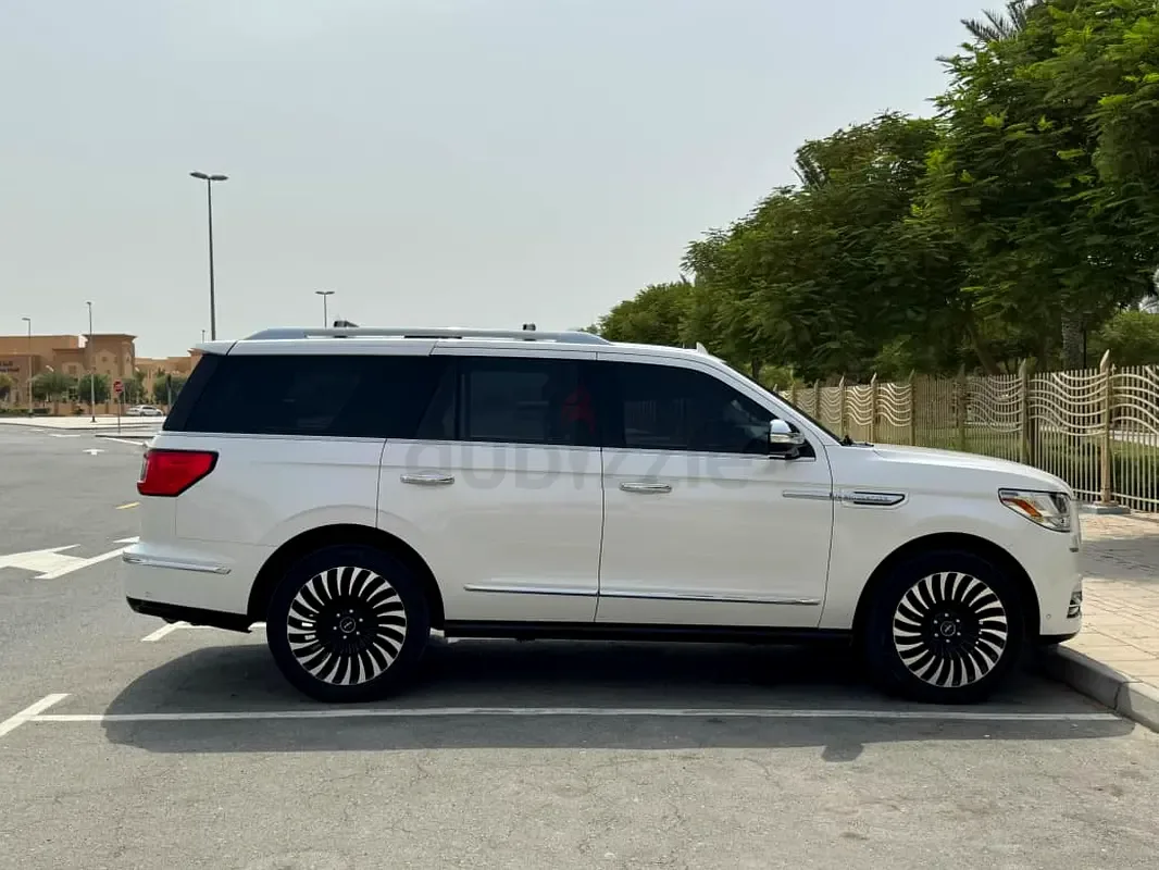 Lincoln Navigator 3.5 AT RWD (440 حصان) - 5