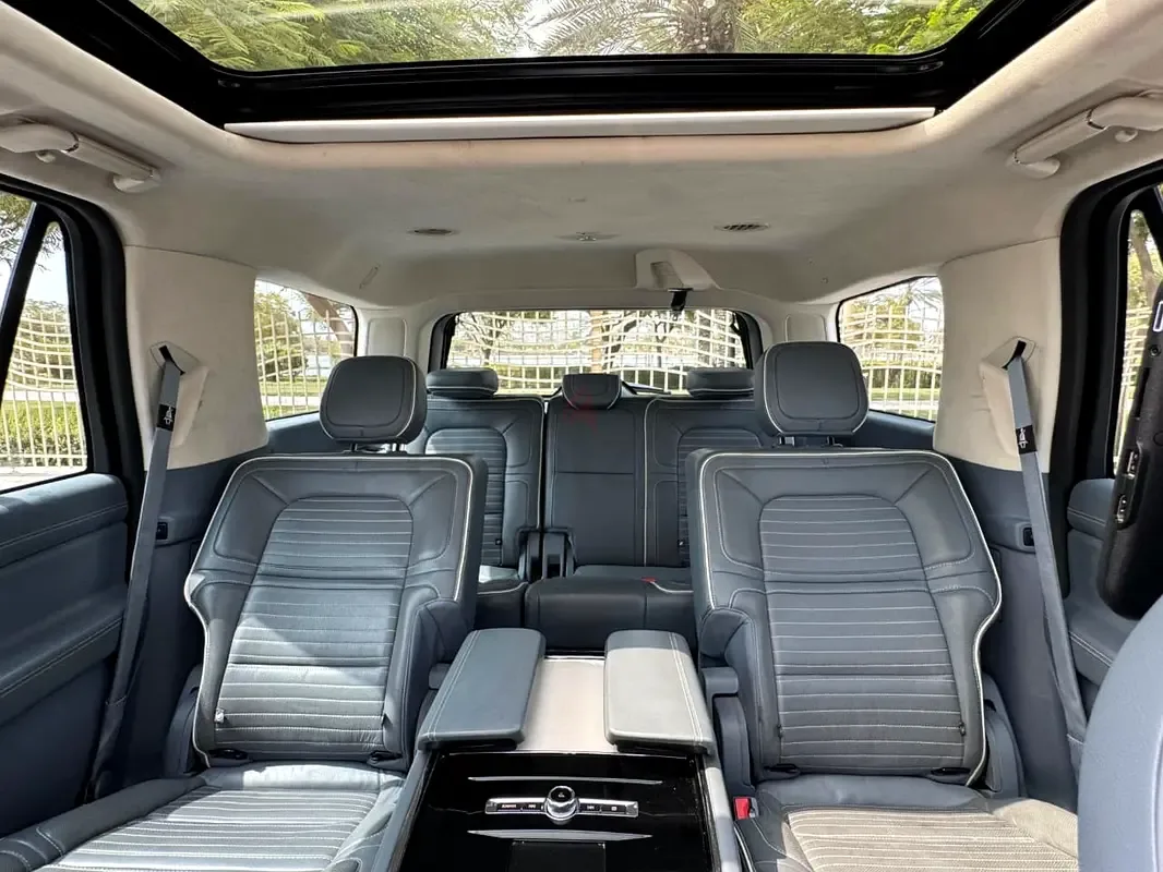 Lincoln Navigator 3.5 AT RWD (440 حصان) - 15