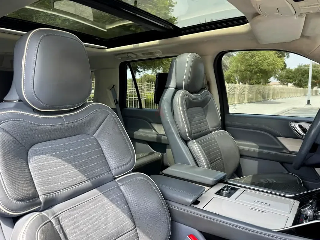 Lincoln Navigator 3.5 AT RWD (440 حصان) - 13