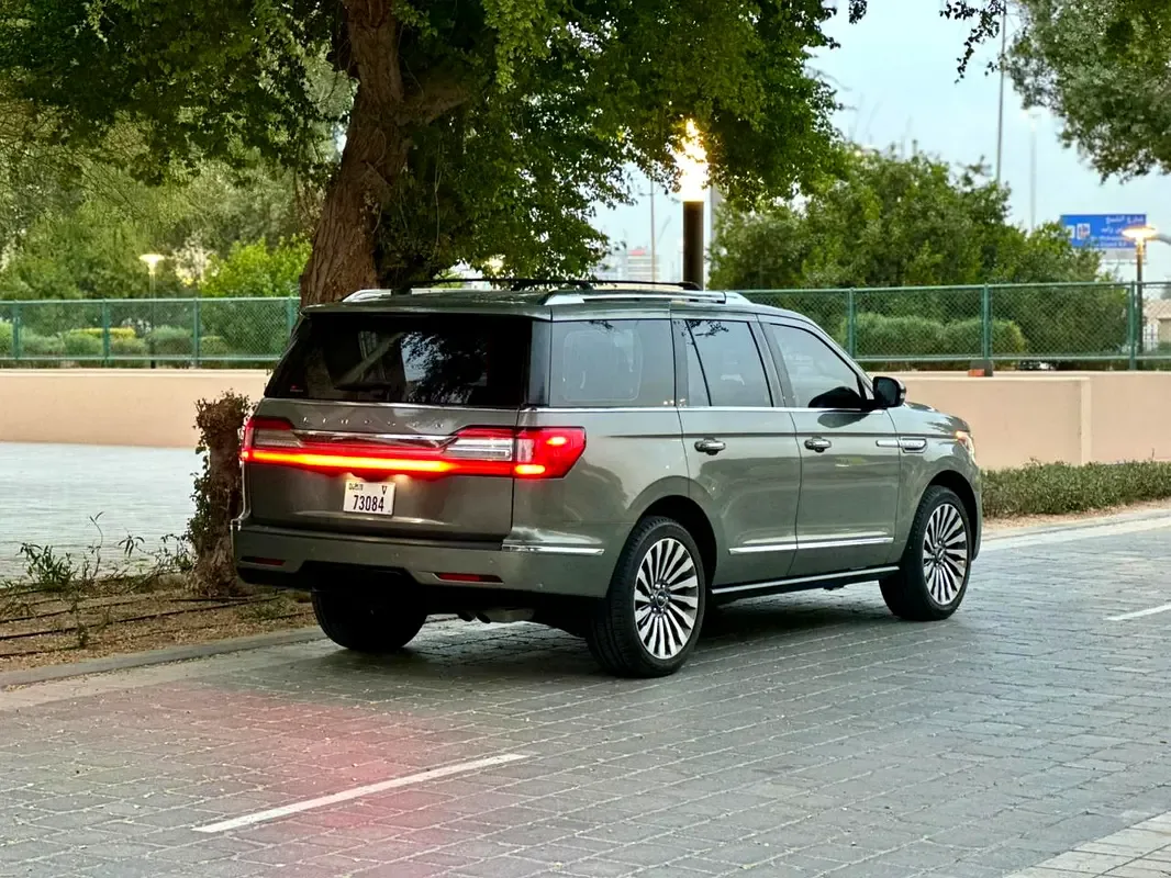 Lincoln Navigator 3.5 AT RWD (440 hp) - 4