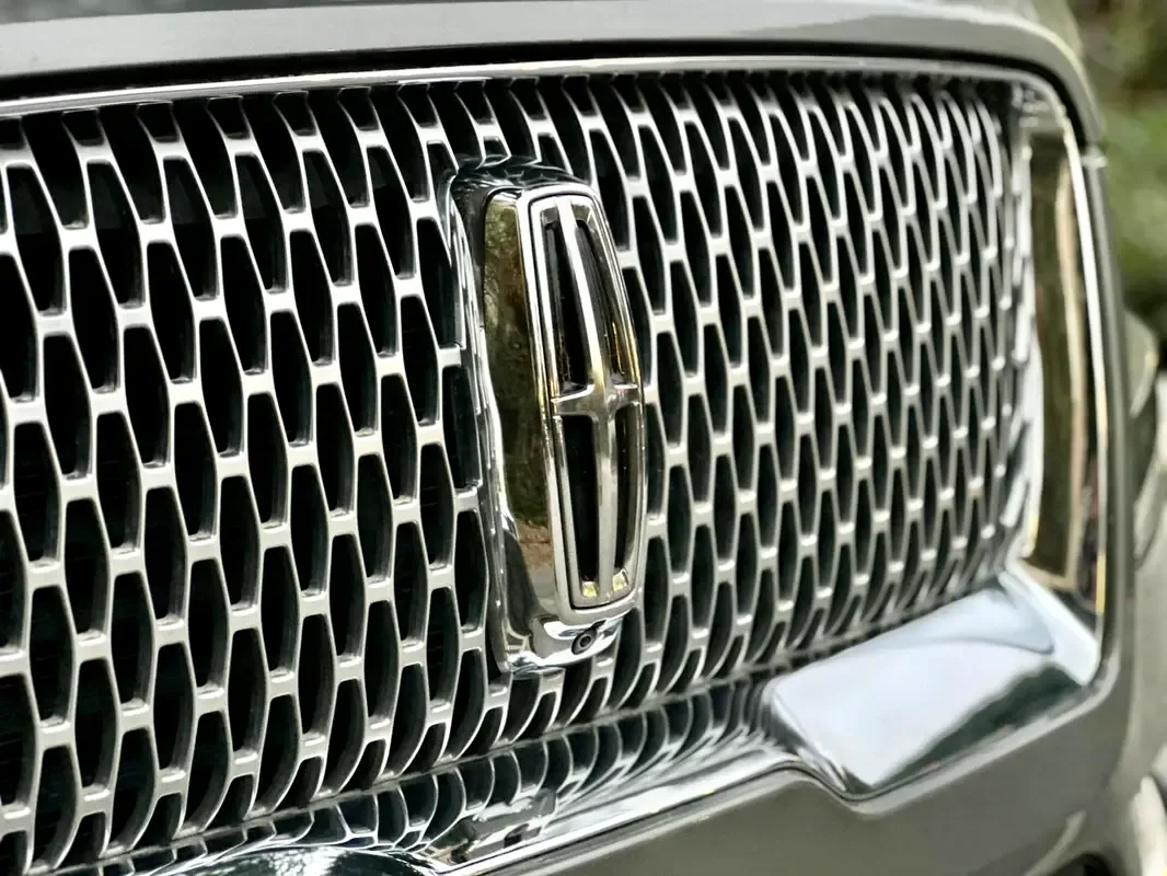 Lincoln Navigator 3.5 AT RWD (440 hp) - 14