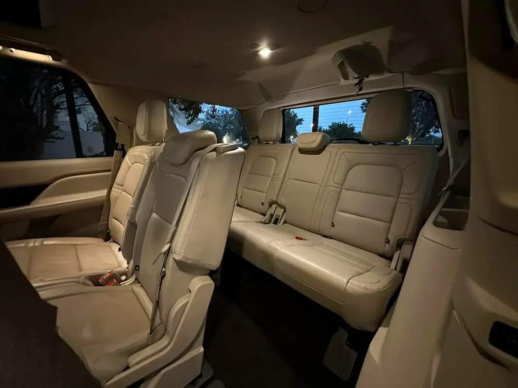 Lincoln Navigator 3.5 AT RWD (440 hp) - 12