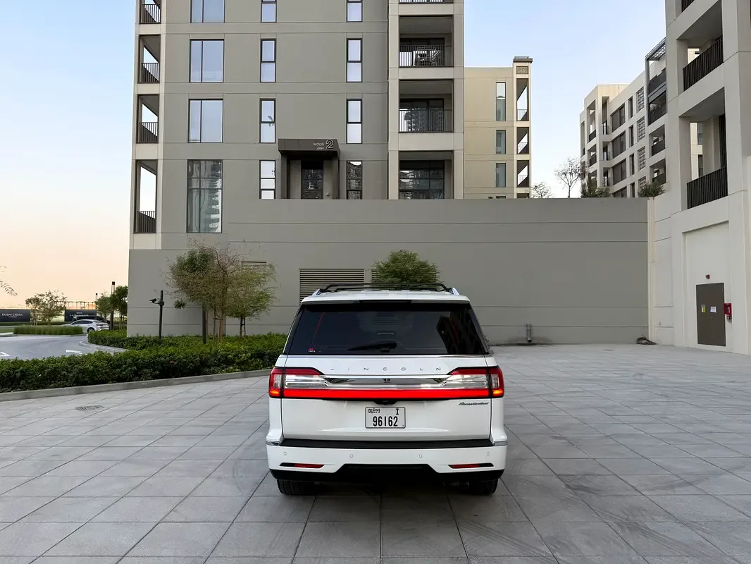 Lincoln Navigator 3.5 AT RWD (440 hp) - 6