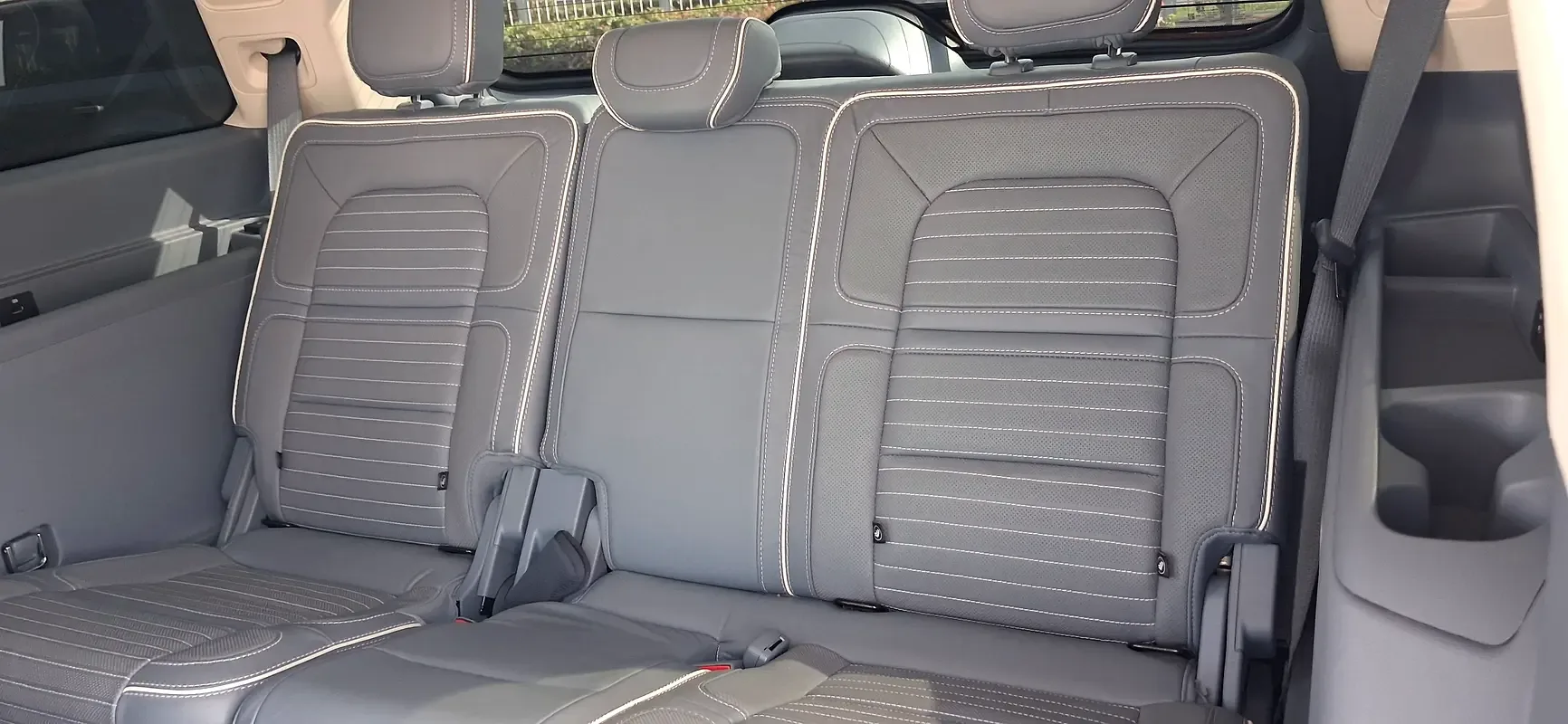 Lincoln Navigator 3.5 AT RWD (440 حصان) - 11