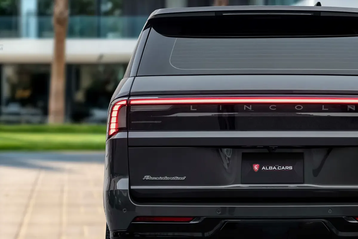 Lincoln Navigator 3.5 AT RWD (440 hp) - 6
