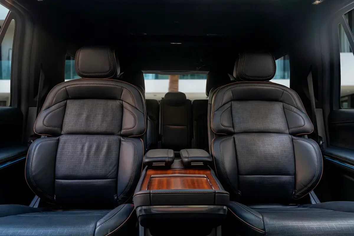 Lincoln Navigator 3.5 AT RWD (440 hp) - 12