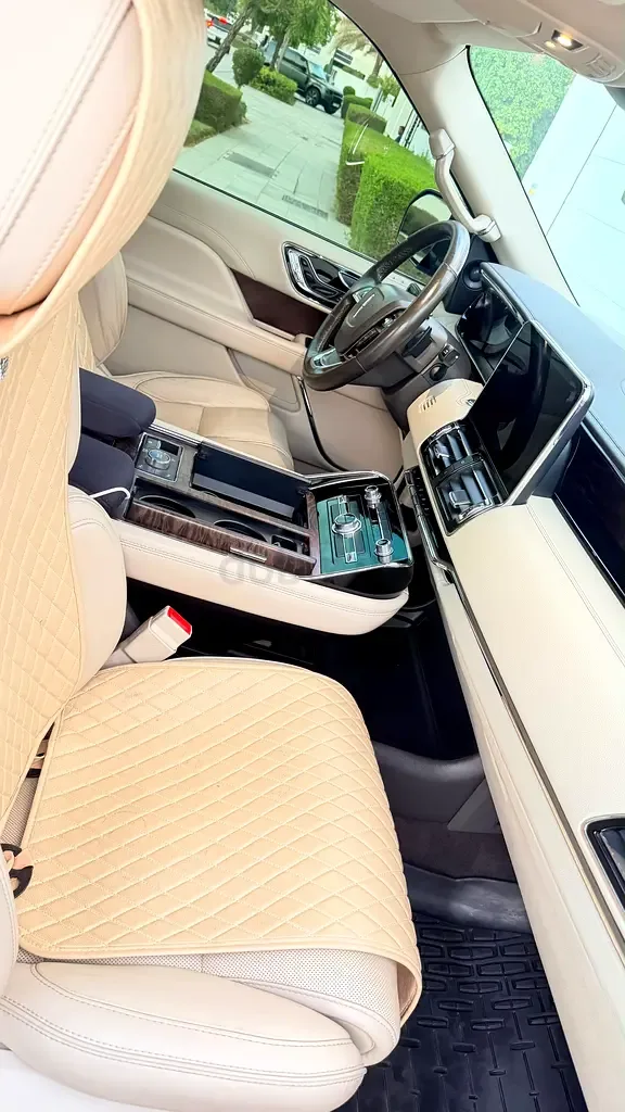 Lincoln Navigator 3.5 AT RWD (440 hp) - 8