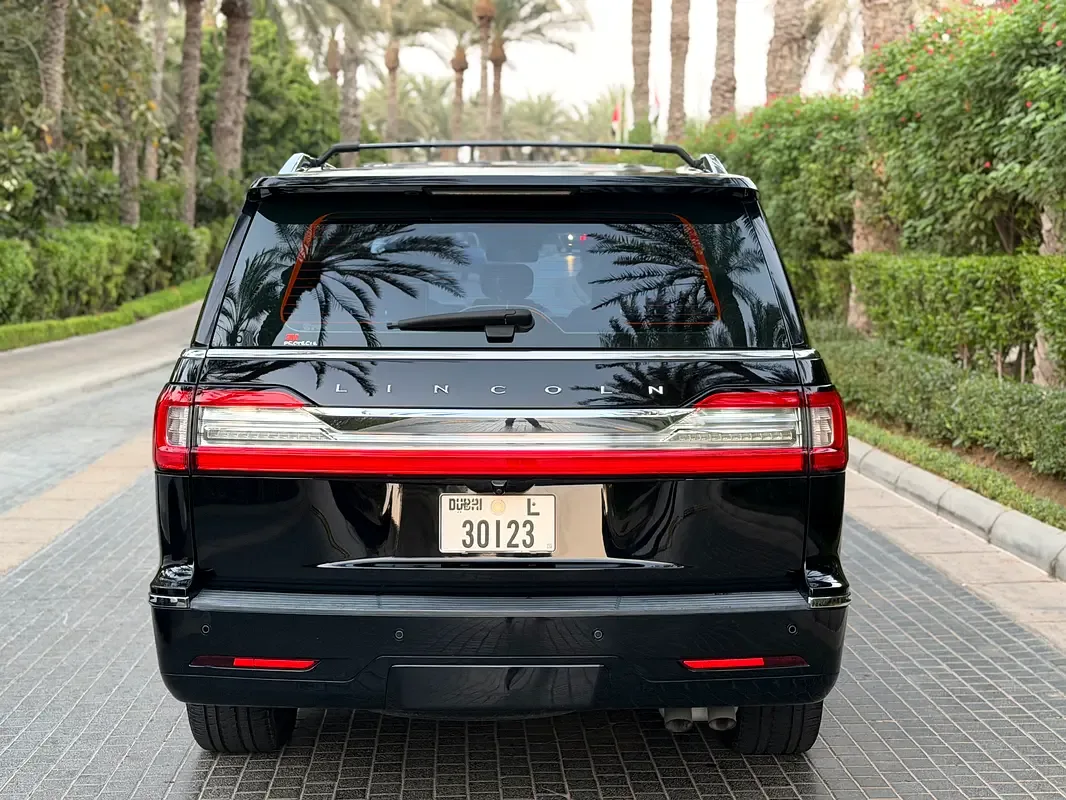 Lincoln Navigator 3.5 AT RWD (456 hp) - 6