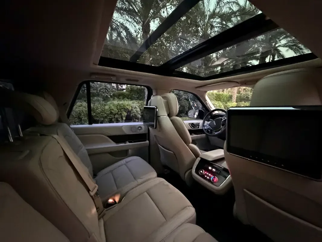 Lincoln Navigator 3.5 AT RWD (456 hp) - 16