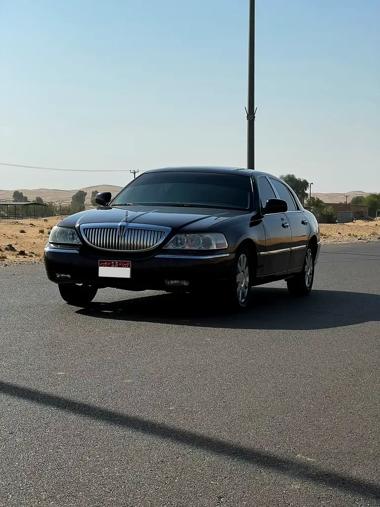 Lincoln Town Car 4.6 AT (242 hp) - 5