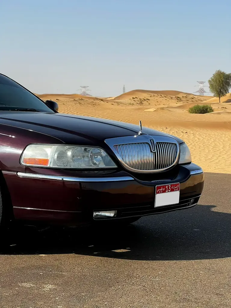 Lincoln Town Car 4.6 AT (242 hp) - 10