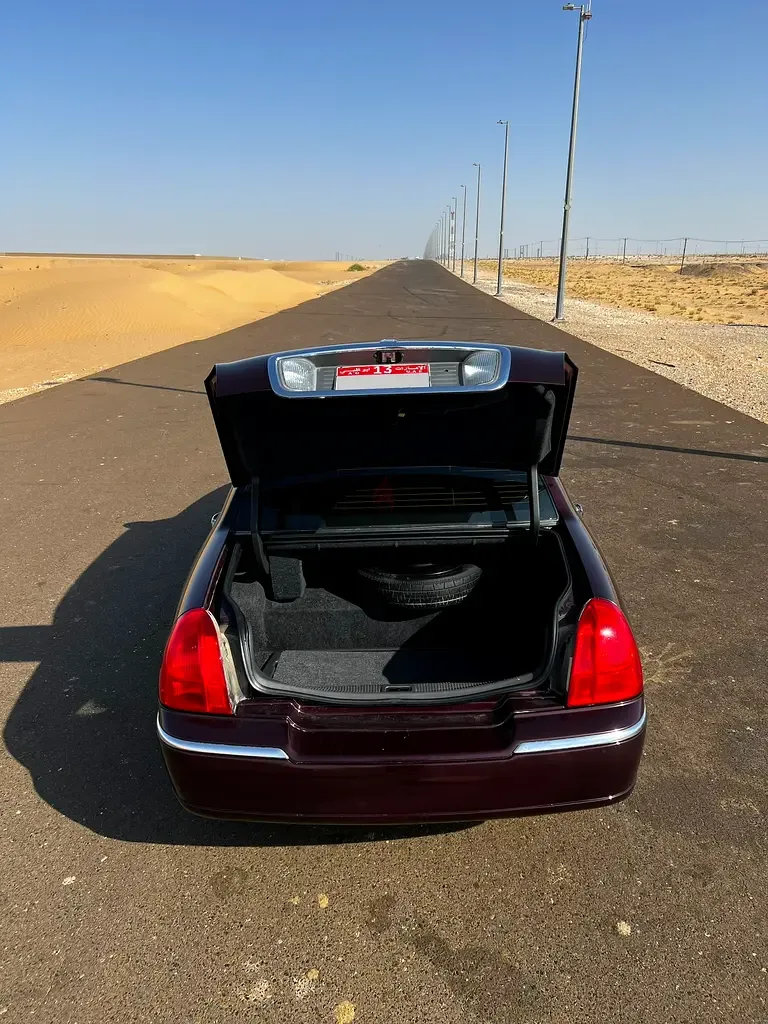 Lincoln Town Car 4.6 AT (242 hp) - 12