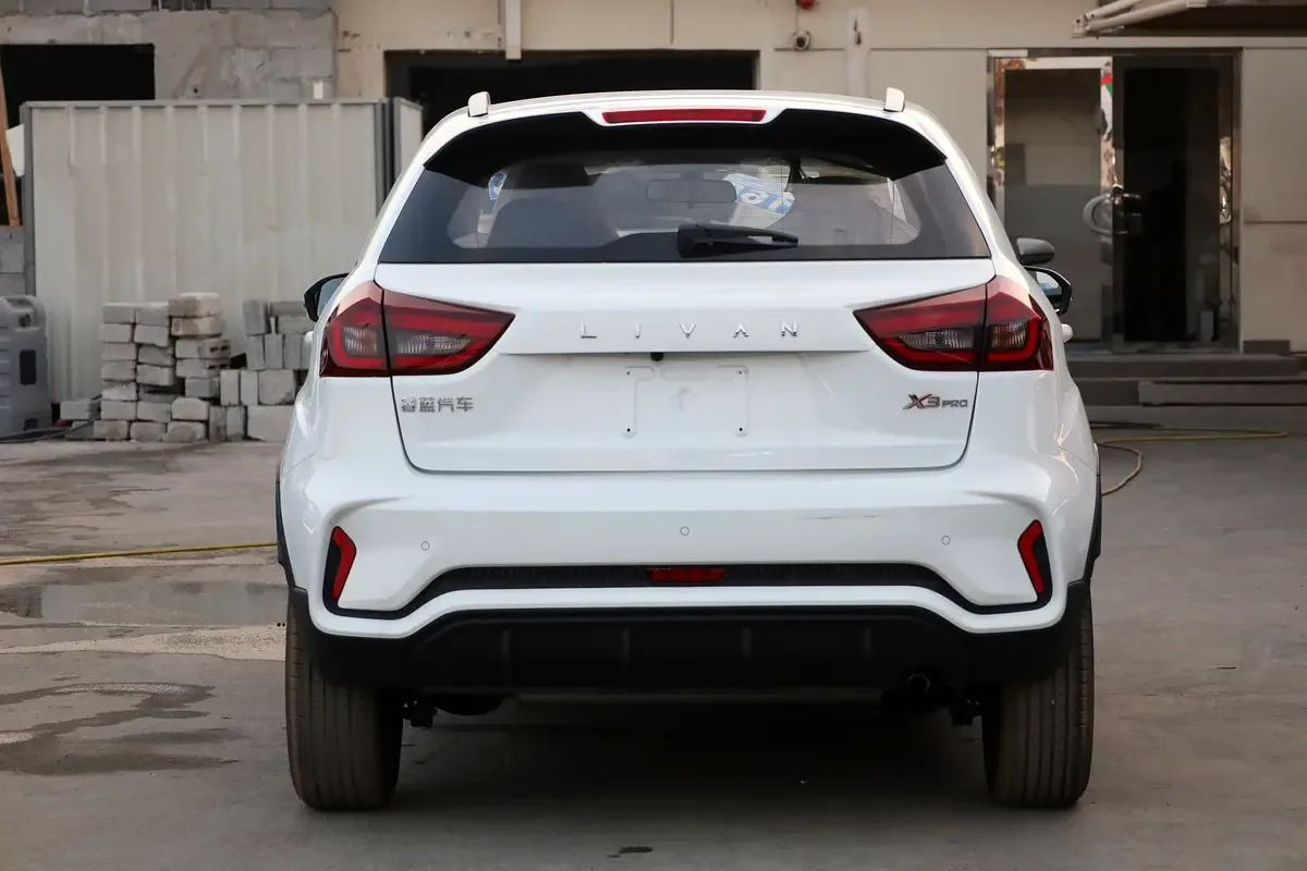 Livan X3 Pro 1.5 CVT (113 حصان) - 3