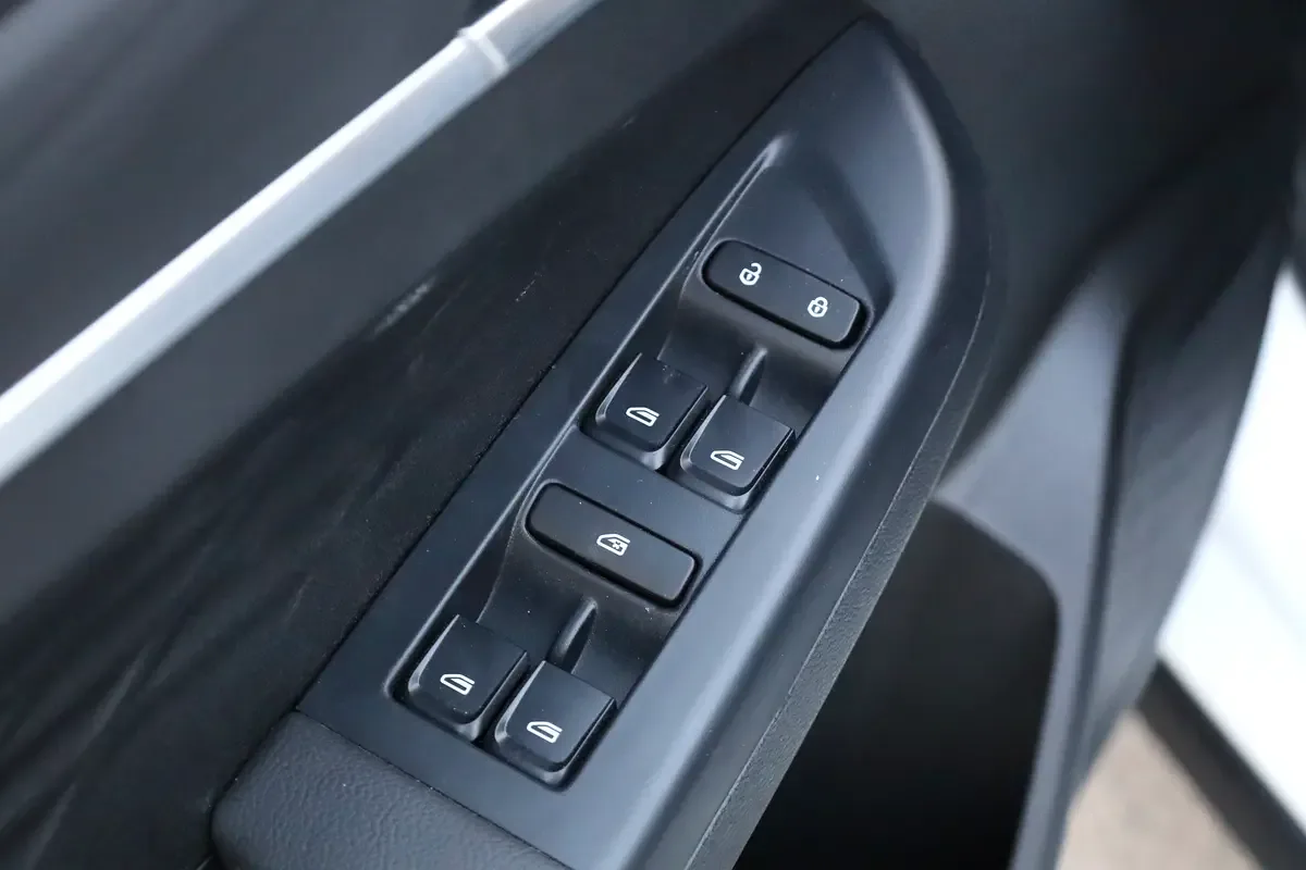 Livan X3 Pro 1.5 CVT (113 حصان) - 10