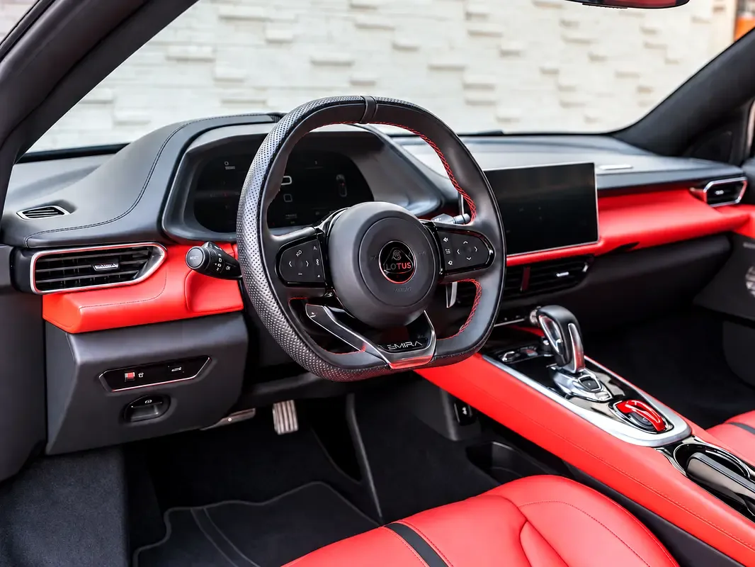 Lotus Emira 2.0 AMT (365 hp) - 7