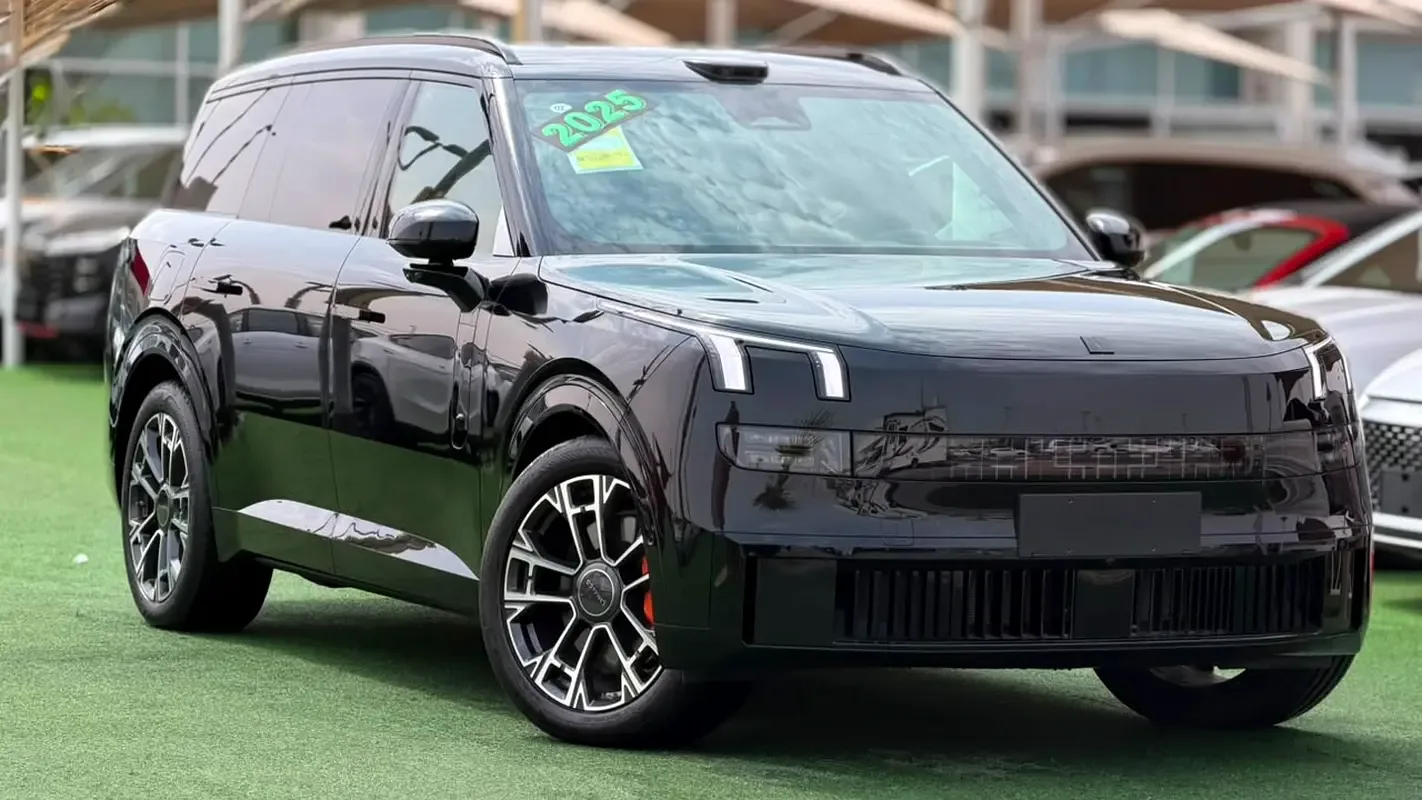Lynk & Co 900 2.0 AT AWD (734 حصان) - 3